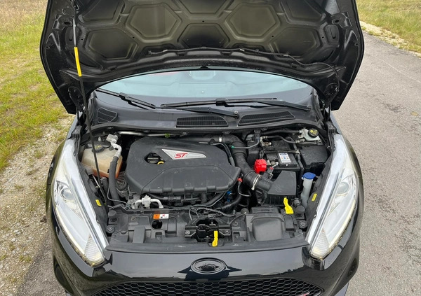 Ford Fiesta cena 43900 przebieg: 104000, rok produkcji 2014 z Kielce małe 742